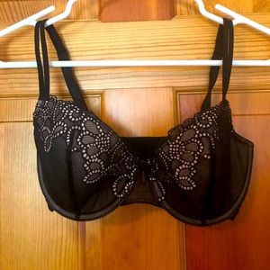 B.tempt’d black 32DD bra